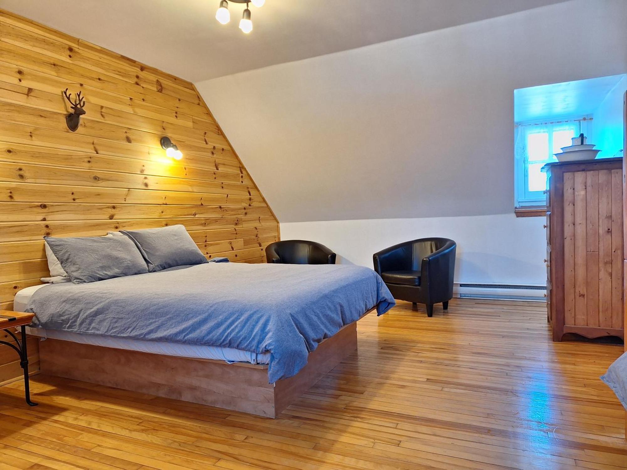Auberge Le P'Tit Bonheur Saint-Laurent-de-l'ile d'Orleans Bagian luar foto
